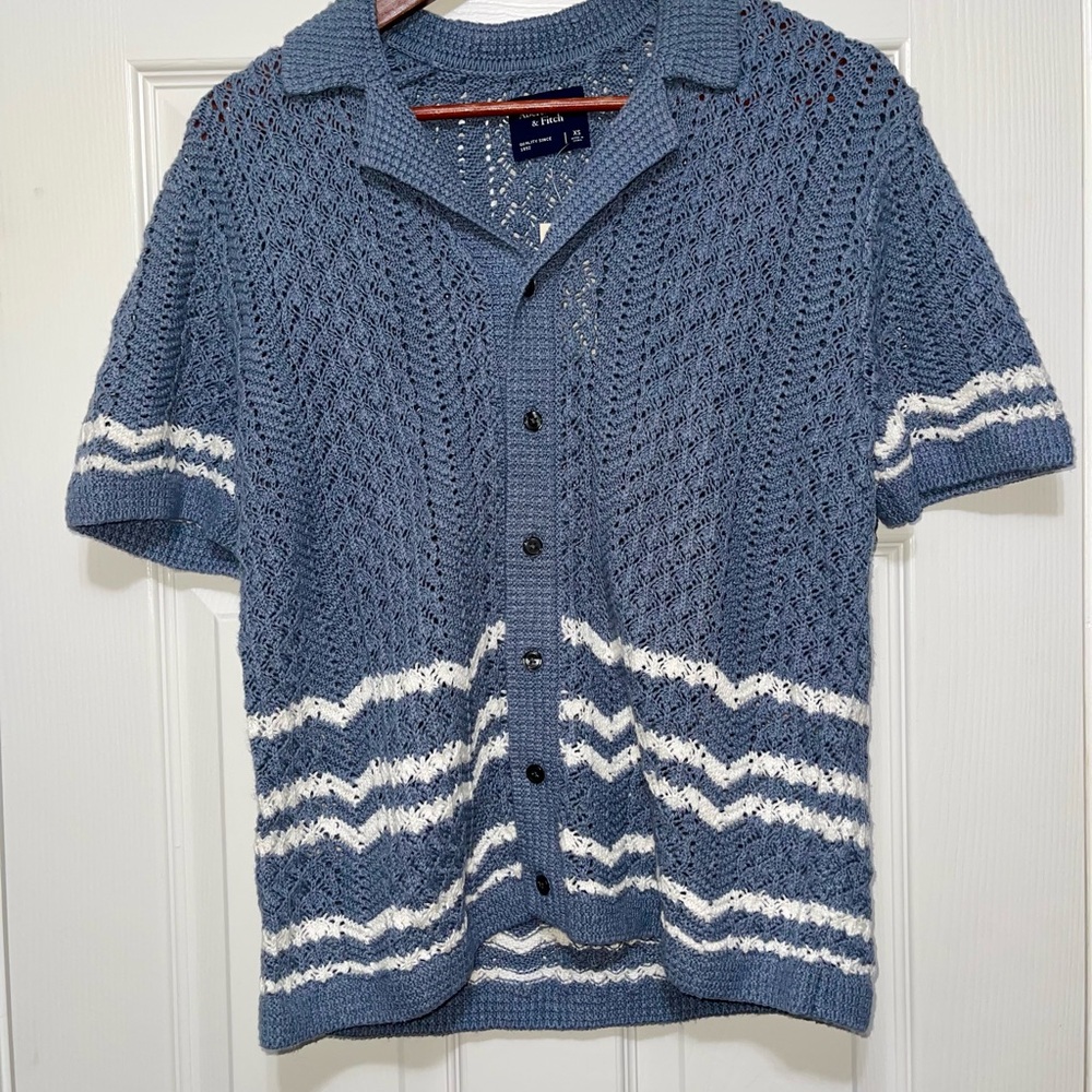 Abercrombie & Fitch Blue and White Knit Cardigan